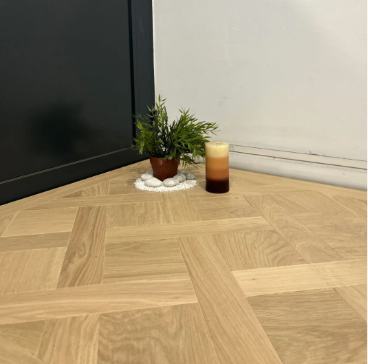 Parquet contrecollé Dalle de Versailles Chambord invisible vernis mat 100x100 cm