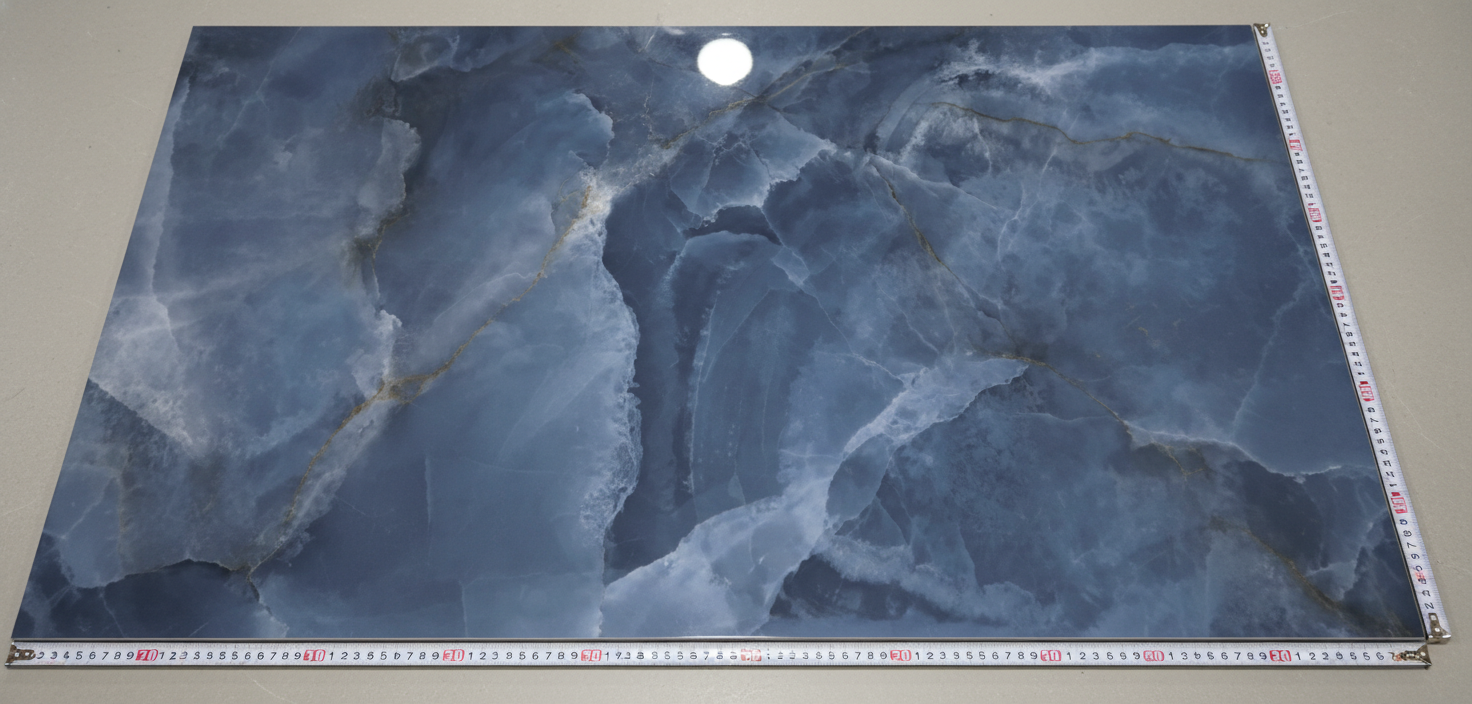 Carrelage aspect marbre Onyx Blue poli 60x120 cm